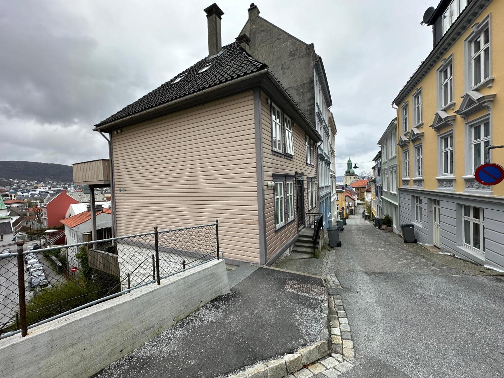 Apartmán Sjarmerende Bolig Like Ved Togstasjonen Bergen Exteriér fotografie